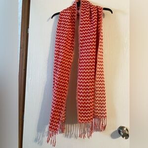Thirty-one Red/White Chevron scarf